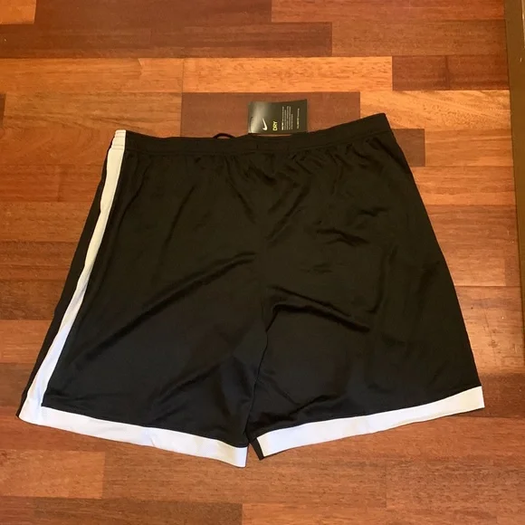 Nike shorts - Picture 5 of 5